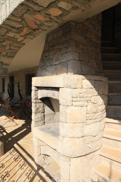 Location, children, Family