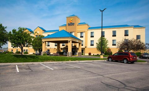 Comfort Inn & Suites Hotel in Hutchinson