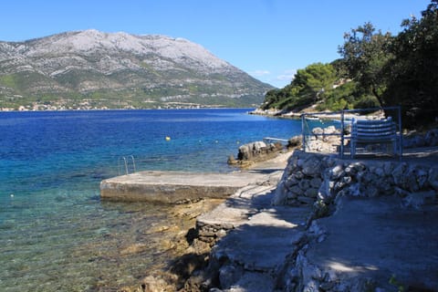 Apartments by the sea Tri Zala, Korcula - 9237 Apartamento in Dubrovnik-Neretva County