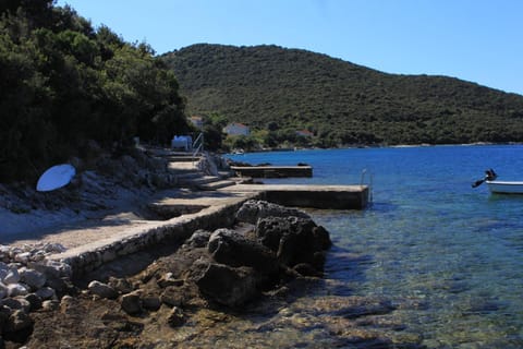 Apartments by the sea Tri Zala, Korcula - 9237 Apartment in Dubrovnik-Neretva County