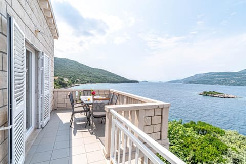 Balcony/Terrace, children, Family