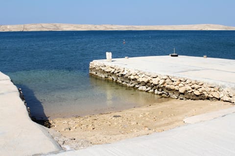 Apartments by the sea Kustici, Pag - 9381 Condo in Novalja