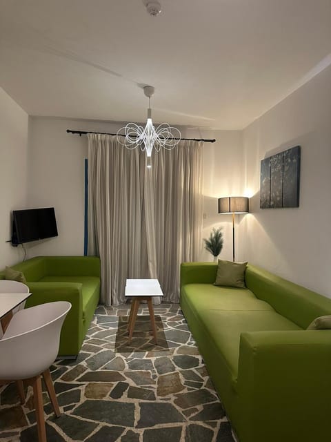 Tasmaria Aparthotel Apartment hotel in Paphos