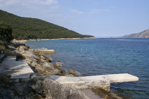 Apartments by the sea Tri Zala, Korcula - 4346 Apartment in Dubrovnik-Neretva County