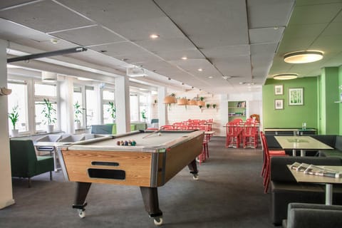 Billiard, Coffee/tea facilities, Photo of the whole room, Seating area, Dining area, Meeting/conference room