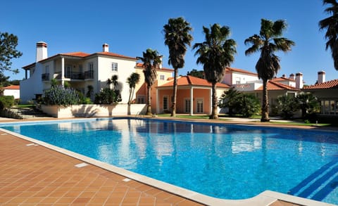 Praia Del Rey ByThe Pools House in Amoreira
