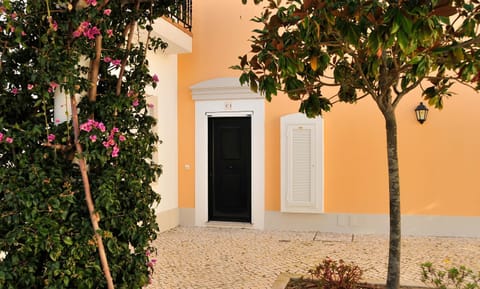 Facade/entrance, Children play ground, On site, Street view, Family