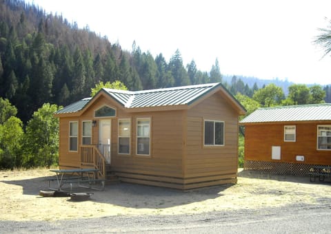Yosemite Lakes Cottage 47 Campingplatz /
Wohnmobil-Resort in Tuolumne County