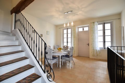 L'Oustau - ruelle bucolique House in Arles