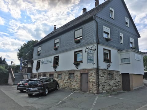 Property building, Facade/entrance, Day, Street view, Parking