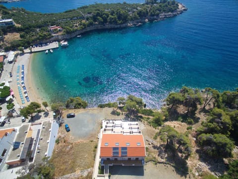 Natural landscape, Floor plan, Beach, On site