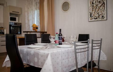 Apartments Vesna 2844 Übernachtung mit Frühstück in Supetarska Draga