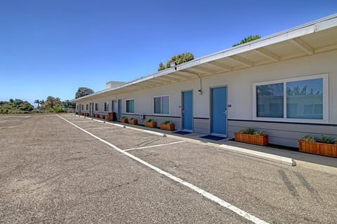 White Caps Motel Motel in Ventura