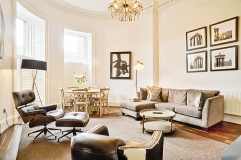 ALTIDO Luxury 2 and 3 bed flats on Historic George Street Condo in Edinburgh