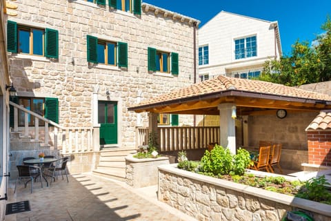Property building, Patio, BBQ facilities