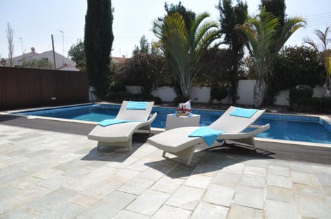 Patio, Swimming pool