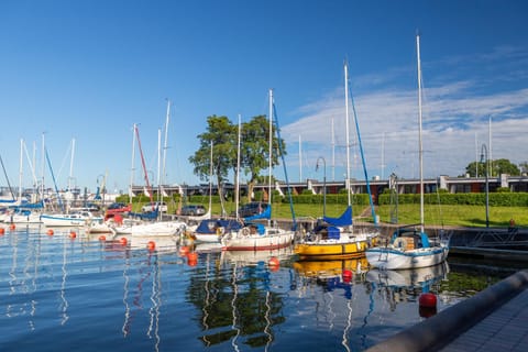 Nearby landmark, Day, Natural landscape, Activities, Lake view, River view, Sea view