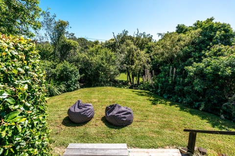 Relax on Ridge House in Auckland Region
