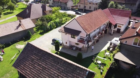 Guest House Piatra Craiului Bed and Breakfast in Bran