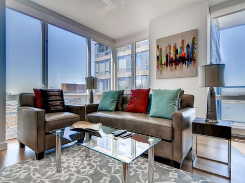 Global Luxury Suites at Sky Apartment in Midtown