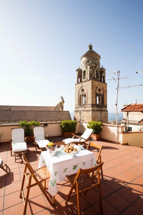 Balcony/Terrace, City view