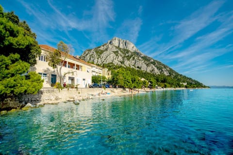 Facade/entrance, Day, Neighbourhood, Summer, Beach, Beach, Mountain view, Sea view