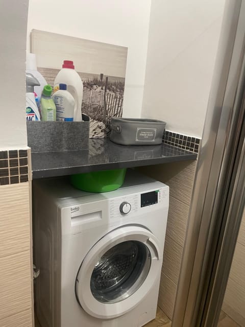 Elle's House Apartment in Savona