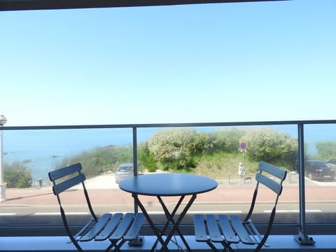 Appart T3 avec parking, proche plage et commerces - FR-1-92-625 Apartment in Château-d'Olonne