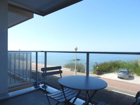 Appart T3 avec parking, proche plage et commerces - FR-1-92-625 Apartment in Château-d'Olonne