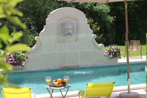 Decorative detail, Swimming pool