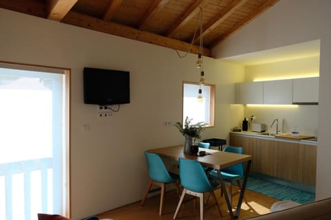 TV and multimedia, Dining area