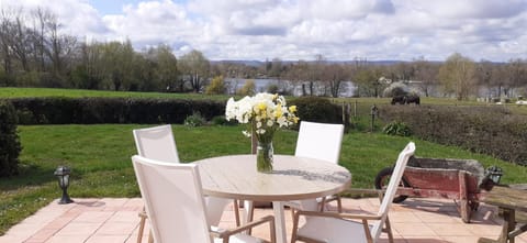 Patio, Garden, Lake view