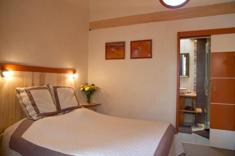 Le Petit Saint-Julien Bed and Breakfast in Troyes