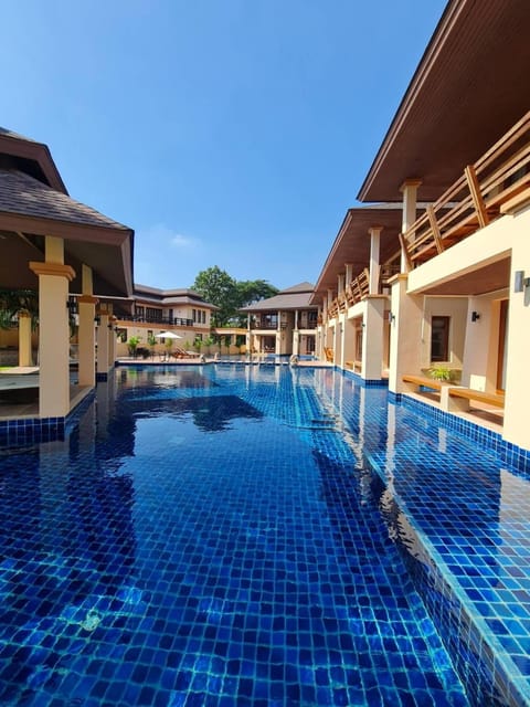 Balcony/Terrace, Swimming pool