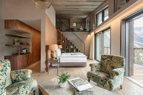 Living room, Photo of the whole room