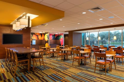Fairfield Inn & Suites by Marriott Orlando East/UCF Area Hotel in Orlando