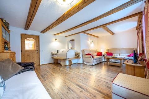 Apartments Smidl Apartment in Ortisei