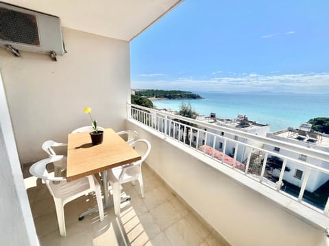 HOLIDAY APART 50 meters to BEACH, Sea view apartments Aparthotel in Didim