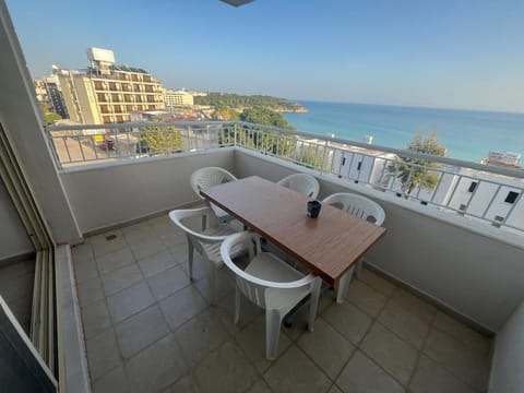 HOLIDAY APART 50 meters to BEACH, Sea view apartments Aparthotel in Didim