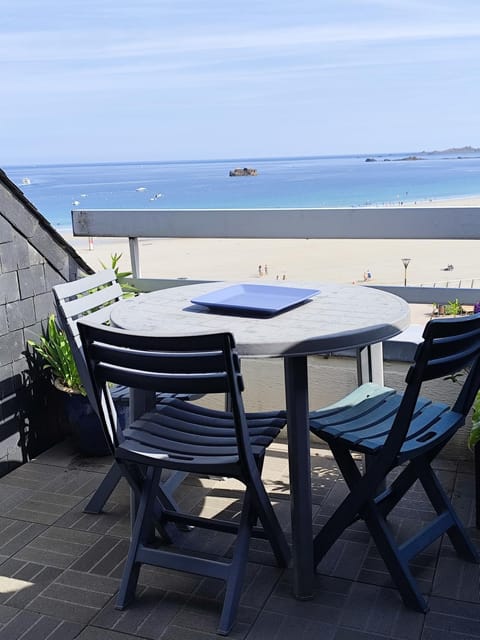 Patio, Sea view
