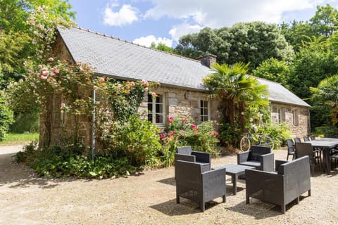 Camping de l'Orangerie de Lanniron Campground/ 
RV Resort in Quimper