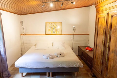 Camping de l'Orangerie de Lanniron Campground/ 
RV Resort in Quimper