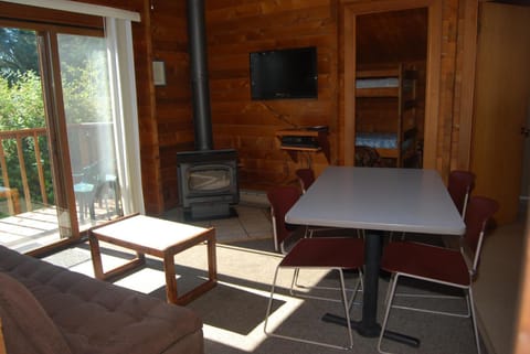 La Conner Camping Resort Cabin 7 Terrain de camping /
station de camping-car in Whidbey Island