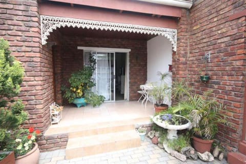 Bluewater Guesthouse Bed and Breakfast in Port Elizabeth