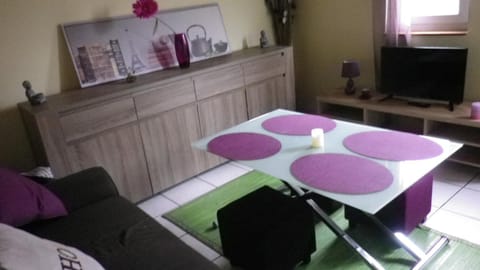 TV and multimedia, Living room, Dining area