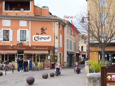 Grand studio République Eigentumswohnung in L'Isle-sur-la-Sorgue