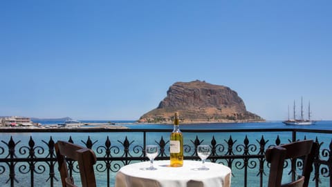 Balcony/Terrace, Landmark view, Sea view