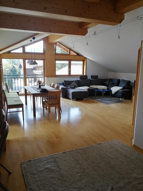 Living room, Photo of the whole room, Seating area, Dining area, Food