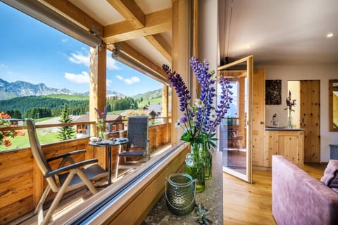 Balcony/Terrace, Balcony/Terrace, Mountain view