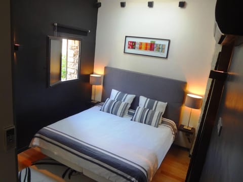 Bed, Bedroom, air conditioner